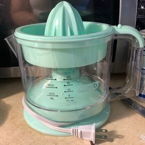 Dash Citrus Juicer Extractor: Compact Juicer for Healthy Juice, Oranges, Lemons,